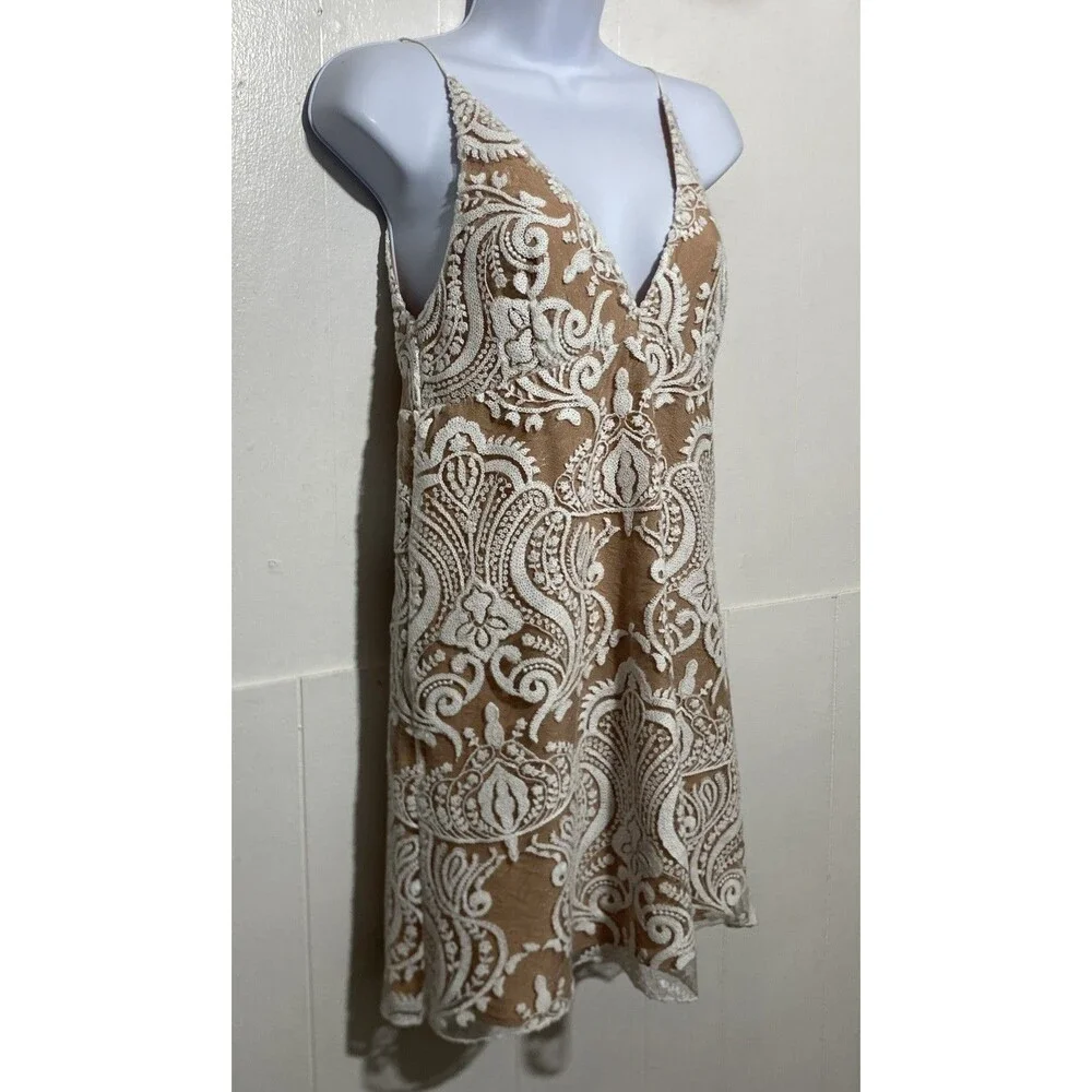 Free People Night Shimmer Mini Dress Size 2 White Sequin Lace Beige Lining Party
